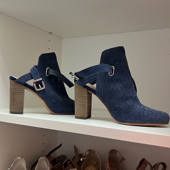 Crown and Ivy Booties - Picture 3 of 7